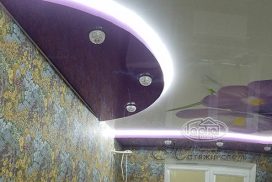 двухуровневый потолок с рисунком подсветка