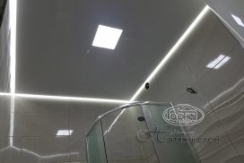 подсветка потолка, ванная комната